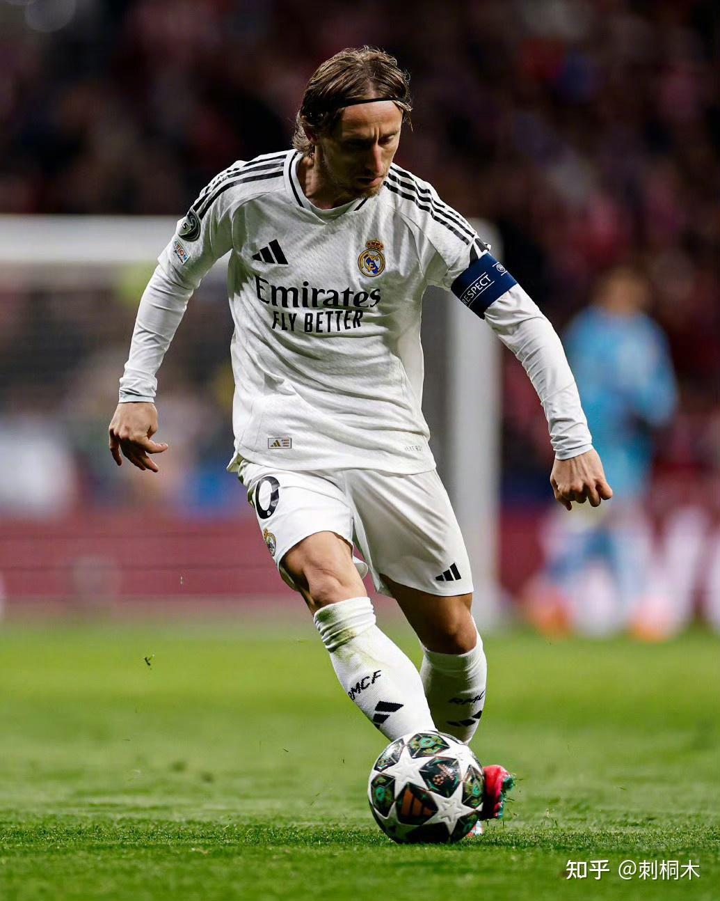 篮球勇士替补球员贡献关键分数