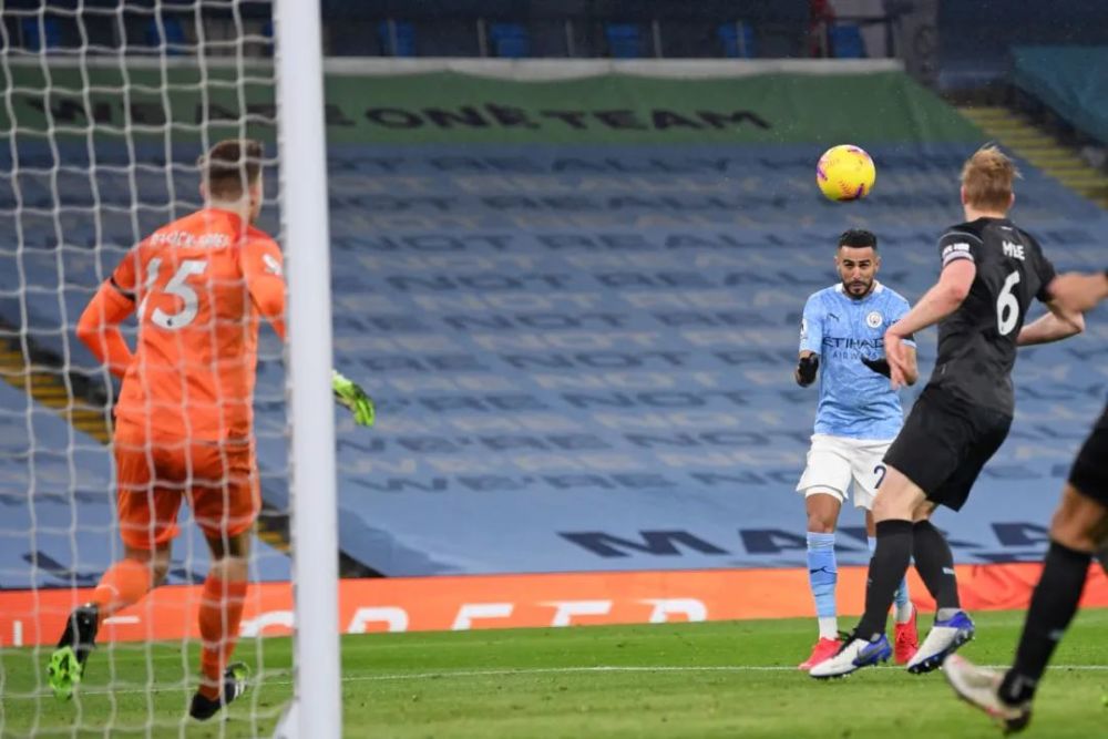 美国名记：苏亚雷斯因为无球状态下踢人被禁赛一场