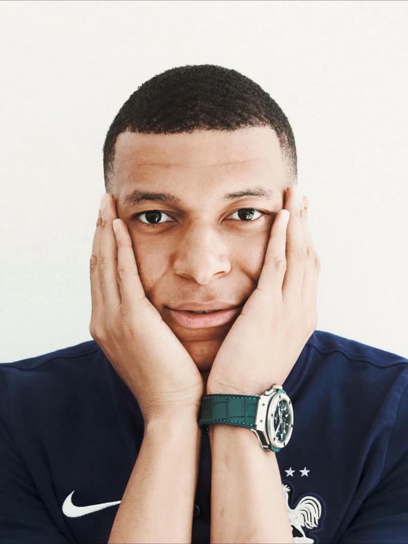 斯基拉：两家意甲俱乐部想租米雷蒂，但尤文不想放人