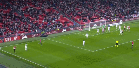 曼联对狼队的预测首发阵容：梅努的未来抉择，约罗强势回归