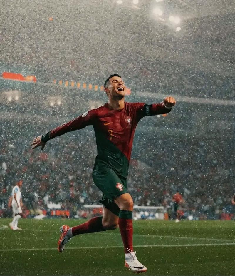 17岁妖星三连斩独享历史第一，拜仁3-1葡萄牙体育，主场37场不败