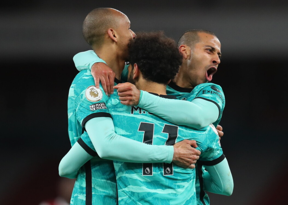 麦克阿瑟FCvs大埔亚冠赛前为香港大埔火灾遇难者...